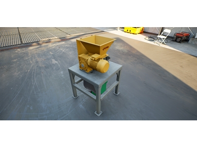 400 mm Pet Double Shaft Grinding Shredder Machine - 7