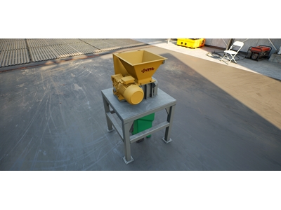 400 mm Pet Double Shaft Grinding Shredder Machine - 8