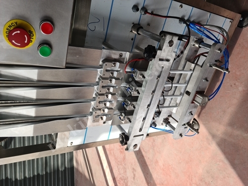 Fmk Machine 4-Line Vertical Liquid Filling Machine