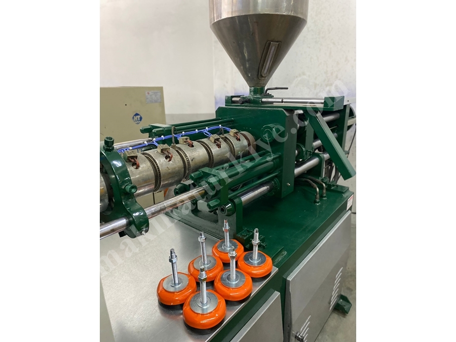130 Ton Güven Plastik Enjeksiyon Makinası