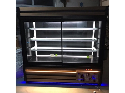 0/+8 ºc Soğutmalı Pasta Vitrini - 1