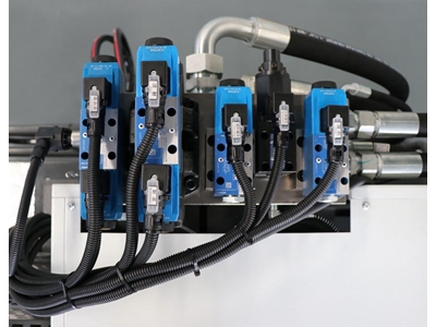 Machine d'injection plastique haute performance Sp130 - 23