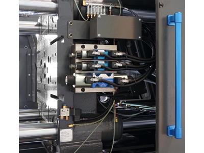 Machine d'injection plastique haute performance Sp200 - 16