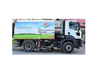 1100 Liter Vacuum Road Sweeper - 4