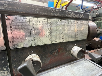 700 Universal Lathe Machine - 5
