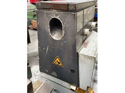 700 Universal Lathe Machine - 10