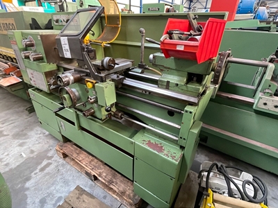 Tour universel Tos 800 Galanta - 1