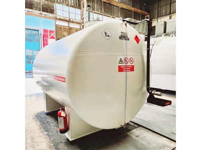 Réservoir de carburant cylindrique en acier d'une capacité de 15 000 litres **Neuf - 1