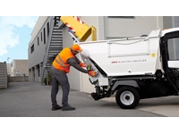 Véhicule de transport de déchets basculant électrique hydraulique d'une capacité de 650 kg - 1