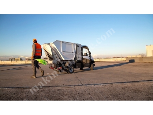 Véhicule de transport de déchets basculant électrique hydraulique d'une capacité de 650 kg
