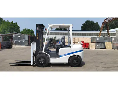 Hnf30 Triplex Lift Diesel Forklift