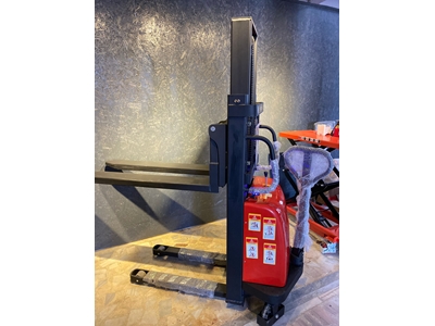 Transpalette Semi-Electrique Ems 15-20 1.5 Tonne 2 Mètres - 1