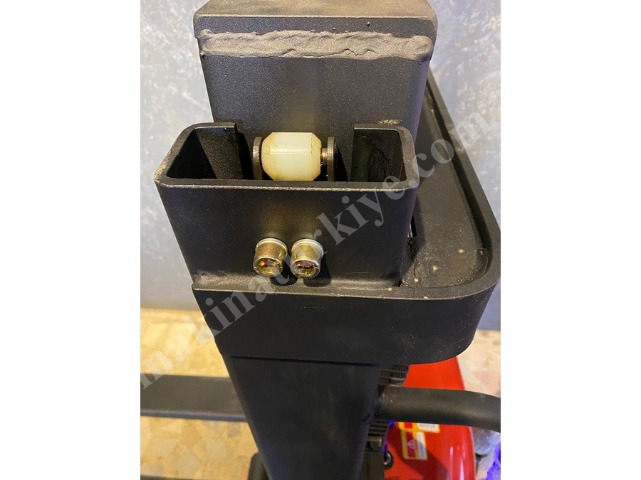 Transpalette Semi-Electrique Ems 15-20 1.5 Tonne 2 Mètres