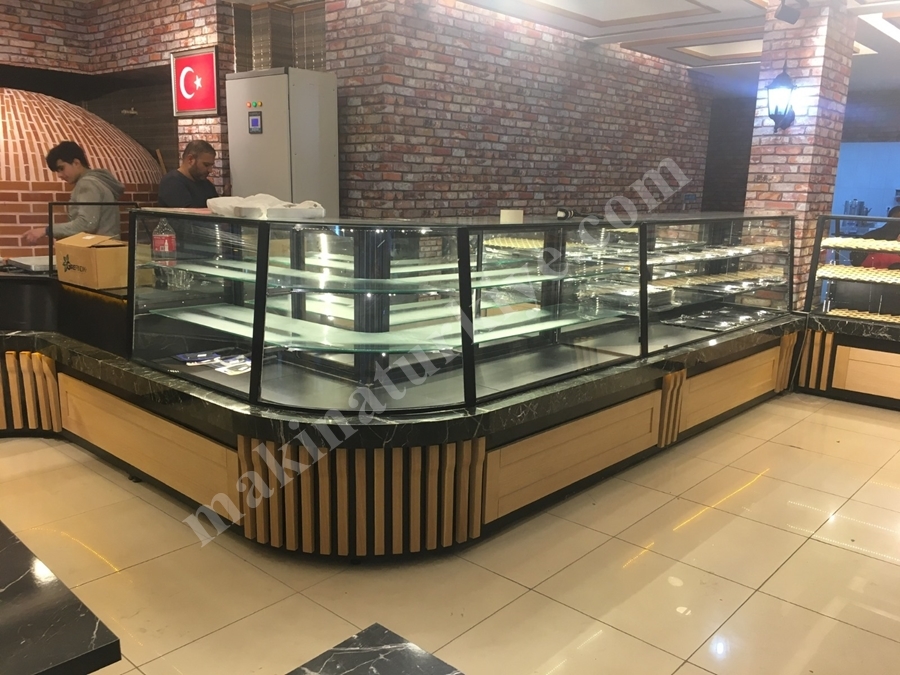 Otomatik Defrost'lu Kuru Yaş Pasta Dolabı
