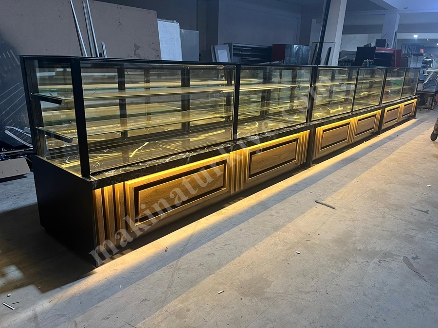 Otomatik Defrost'lu Kuru Yaş Pasta Dolabı