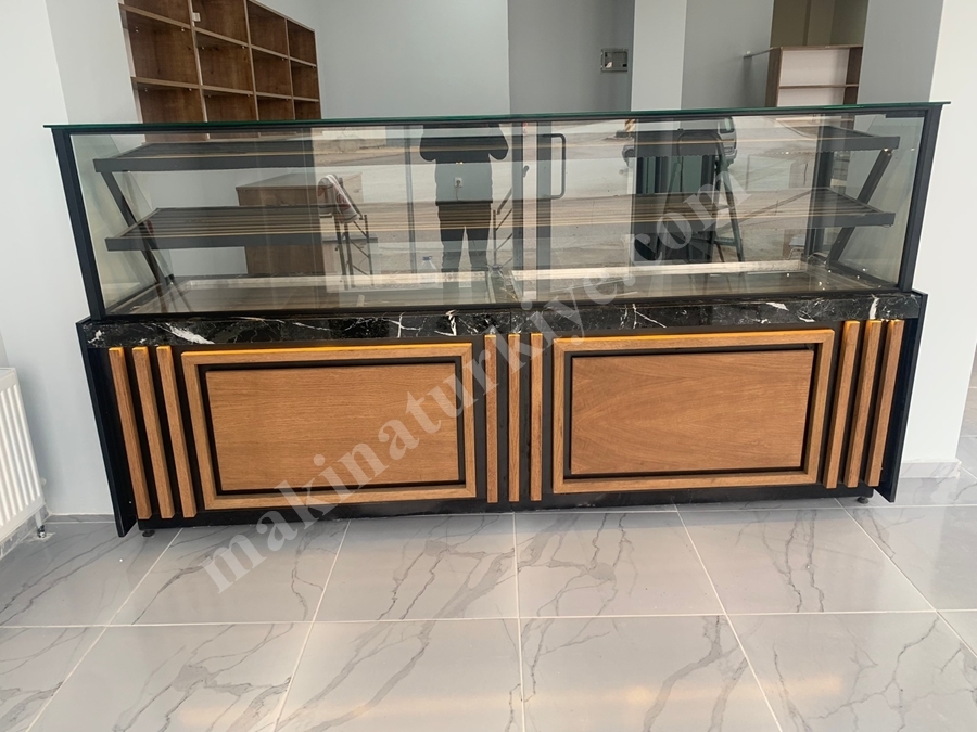 Otomatik Defrost'lu Kuru Yaş Pasta Dolabı