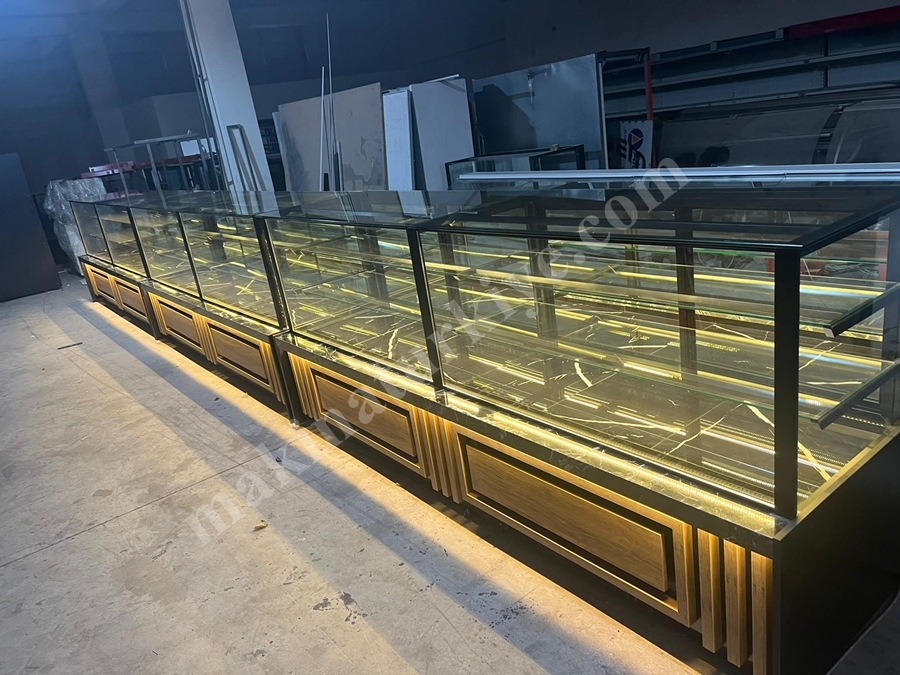 Otomatik Defrost'lu Kuru Yaş Pasta Dolabı