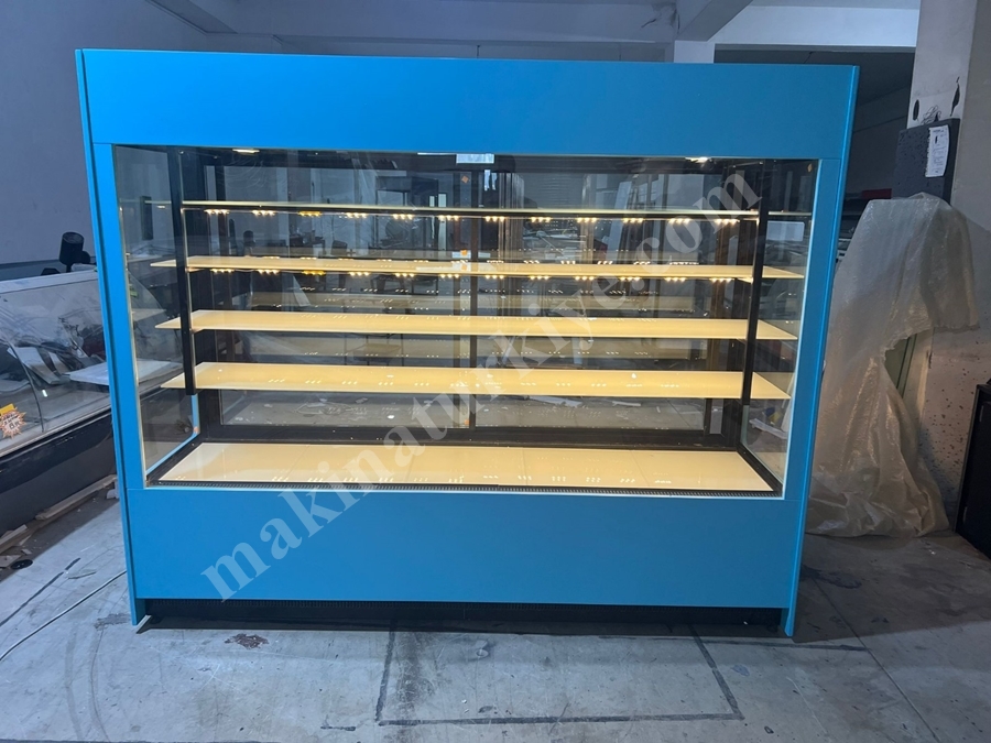 Led Aydınlatmalı Kuru Ve Yaş Pasta Dolabı