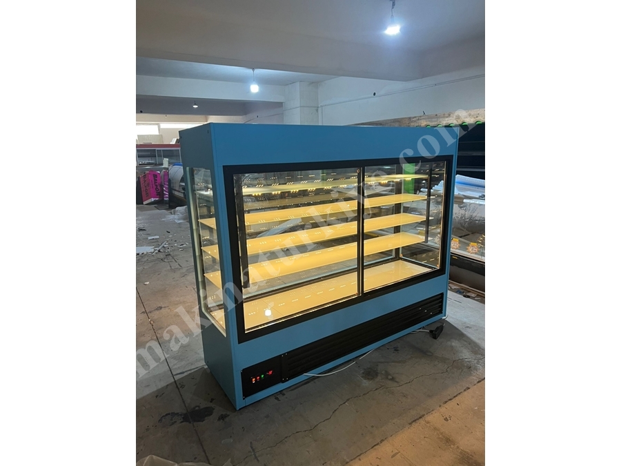 Led Aydınlatmalı Kuru Ve Yaş Pasta Dolabı