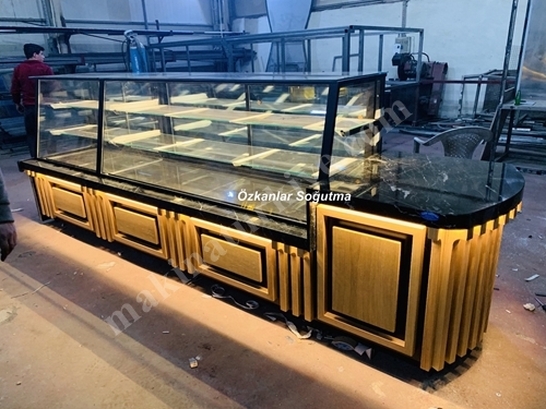 Otomatik Defrost'lu Kuru Ve Yaş Pasta Dolabı