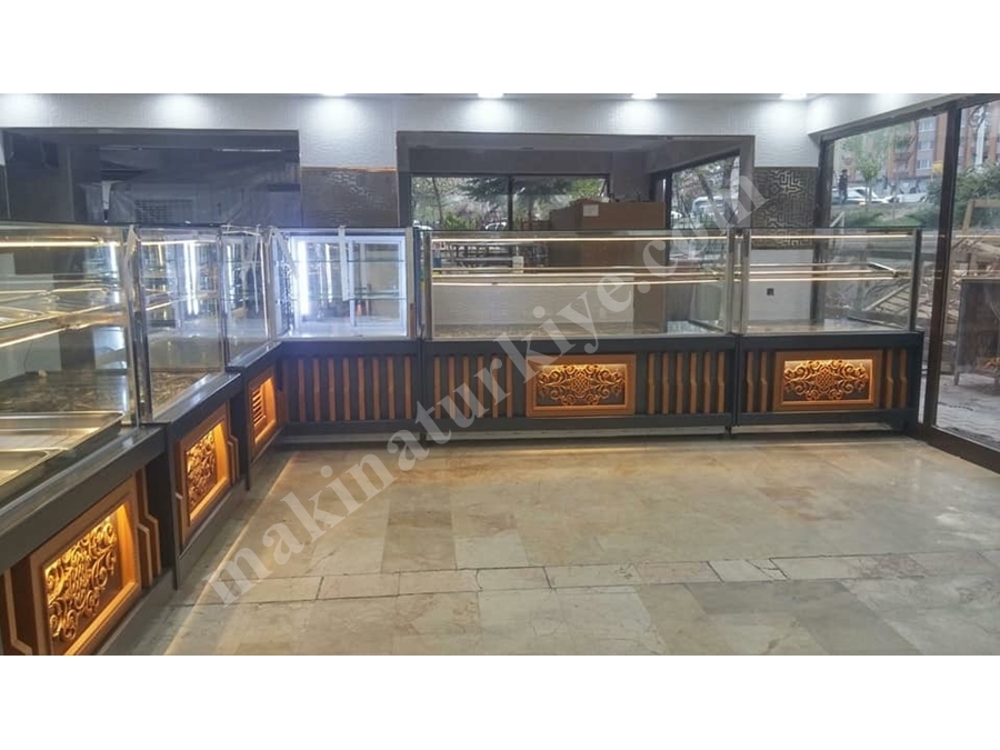 Led Aydınlatmalı Ve Pvc Kaplamalı Fırın Ve Pastahane Dolabı