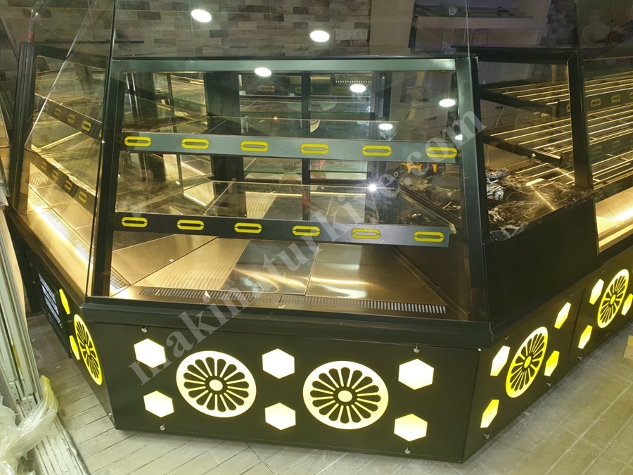 Led Aydınlatmalı Ve Pvc Kaplamalı Fırın Ve Pastahane Dolabı
