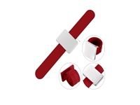 Bracelet à aiguille de couturière rouge avec aiguille