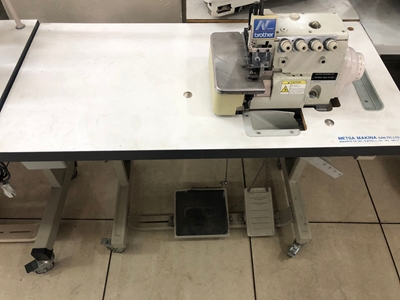 N Series Head Motorized 5 Thread Jeans Overlock Machine - 1