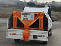 0.5 m³ Electric Salt Spreader Road Maintenance Vehicle - 8
