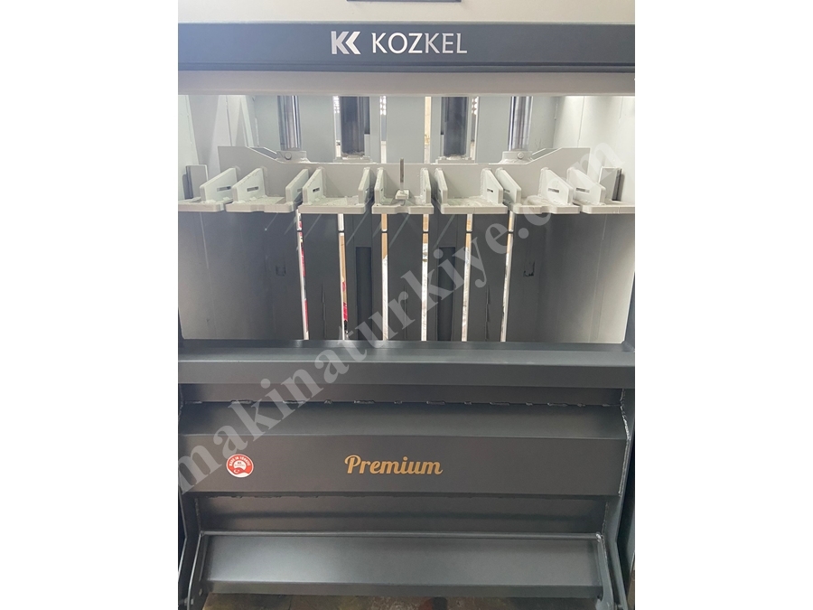 65 Ton Premium Rundballenpresse
