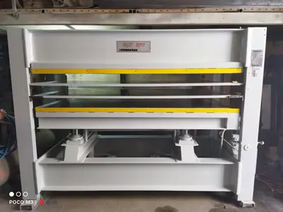 Пресс-машина для горячей прессовки с двумя ярусами и тремя дверьми 110×220