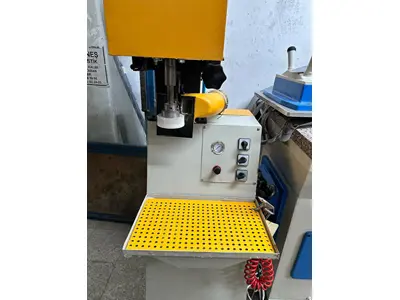 Shoe Sole Grinding and Grooving Machine
