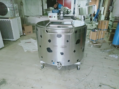 Paslanmaz 2000 Litre Süt Soğutma Tankı - 0