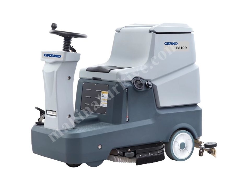 E 810 R Laveuse de sol professionnelle en traction