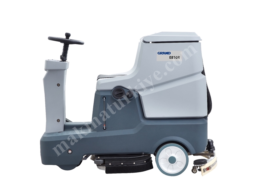 E 810 R Laveuse de sol professionnelle en traction