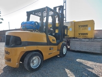 5.0 Ton Yale Brand 3.3 m Elevating LPG Forklift - 9