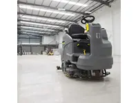 Machine de lavage de sol montée sur batterie B 150 R