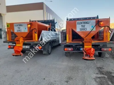 1.2 m³ Electric Salt Spreader Road Maintenance Vehicle