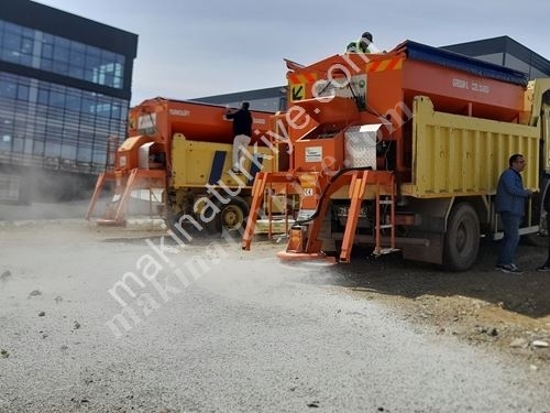 2 m³ Electric Salt Spreader Road Maintenance Vehicle