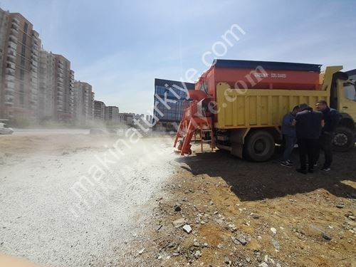 10 m³ Electric Salt Spreader Road Maintenance Vehicle