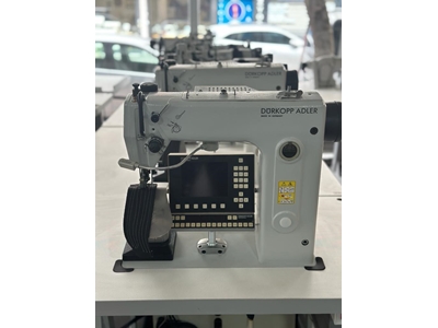 550-16-23 Automatic Sleeve Attaching Machine - 2
