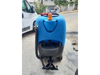 Riding Type BRX 1500 Floor Cleaning Machine Rental  - 3
