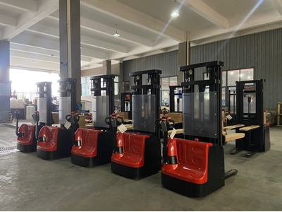 Jac 2 Ton 4.5 Meter Electric Stacker - 1