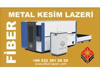 Fiber Metal Cutting Laser with Double Table Closed Cabin 6 Kw Domestic Production