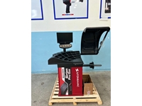 Pro/Eco Tire Balancing Machine