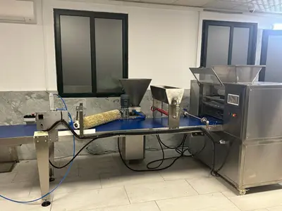 25/170 kg saat  Mini Kol Böreği Makinası