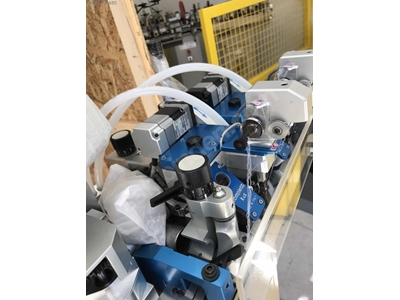 Full Electronic Sock Toe Closing And Sewing Machine - 9