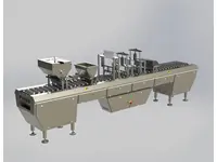 Упаковочная машина для конусных шоколадных изделий с 4 насадками и конвейером