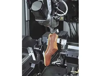 K 195 Dual Automatic Shoe Side Medication Application Machine
