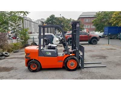 3 Ton 4.80 Triplex Lityum-İon Akülü Forklift - 11